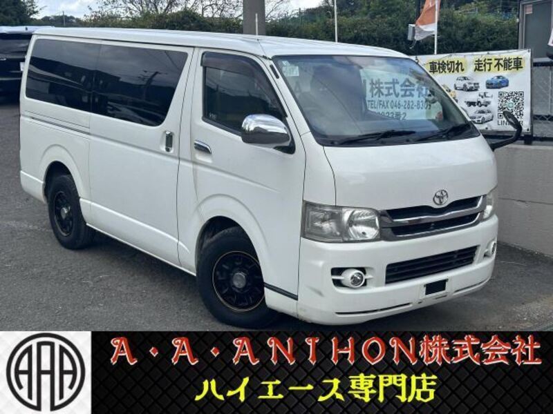 TOYOTA HIACE