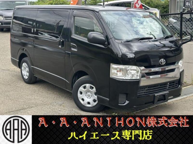 TOYOTA HIACE