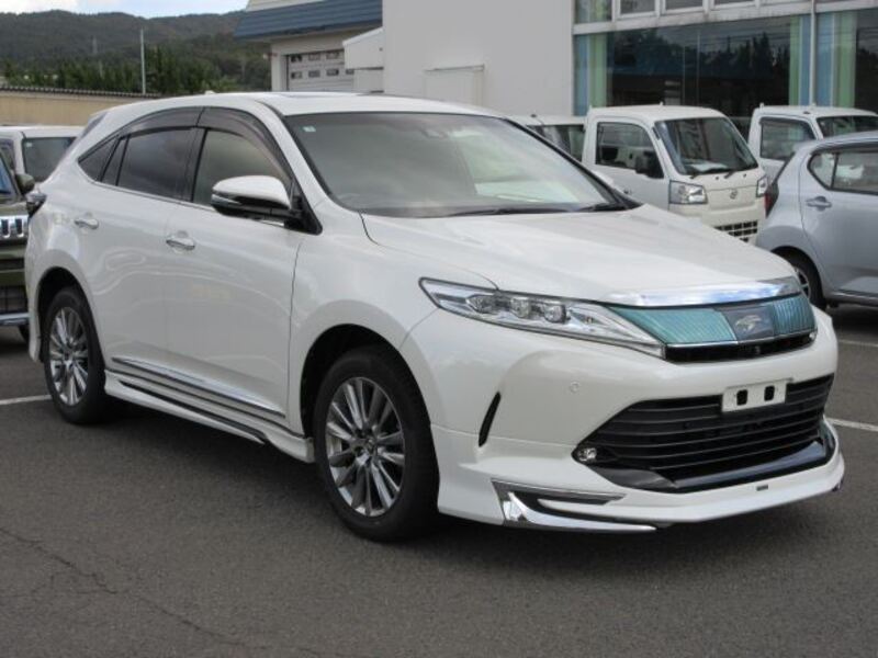 TOYOTA HARRIER