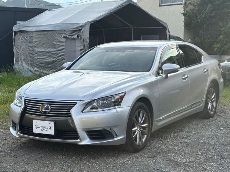LEXUS LS