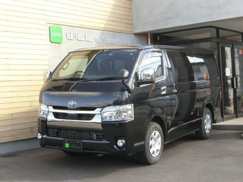 TOYOTA HIACE