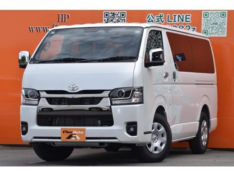 TOYOTA HIACE VAN