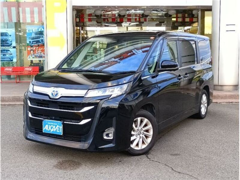 TOYOTA NOAH
