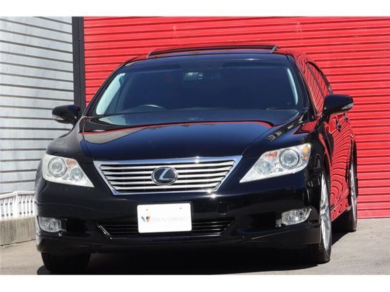 LEXUS LS