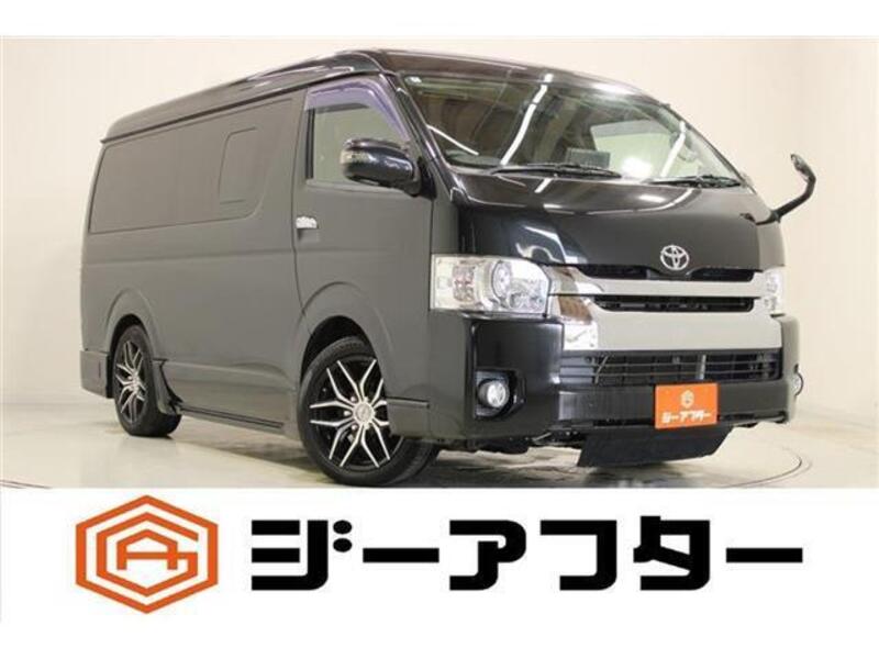 TOYOTA HIACE