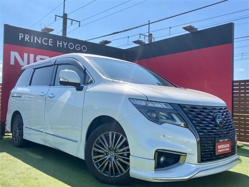 NISSAN ELGRAND
