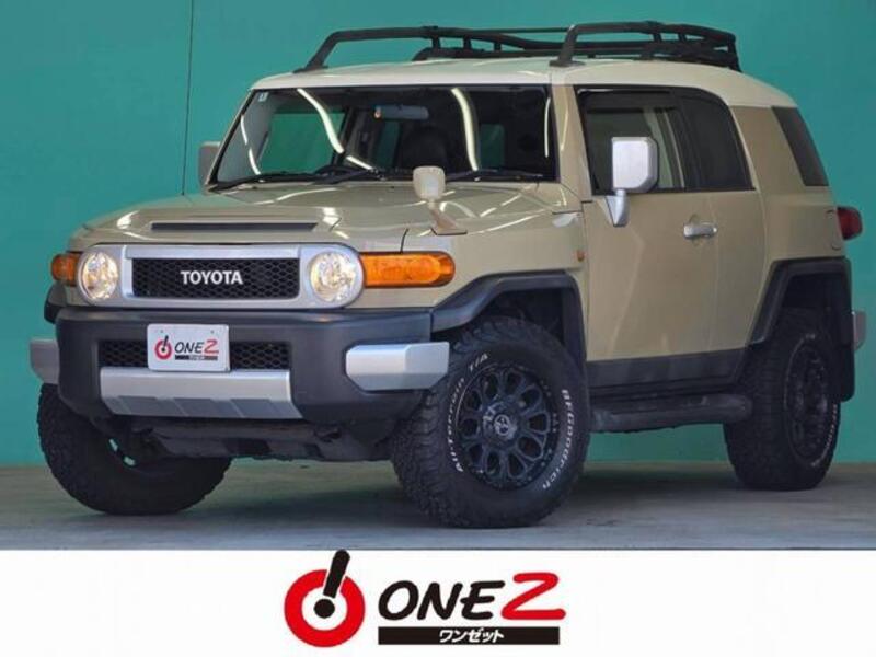 TOYOTA FJ CRUISER