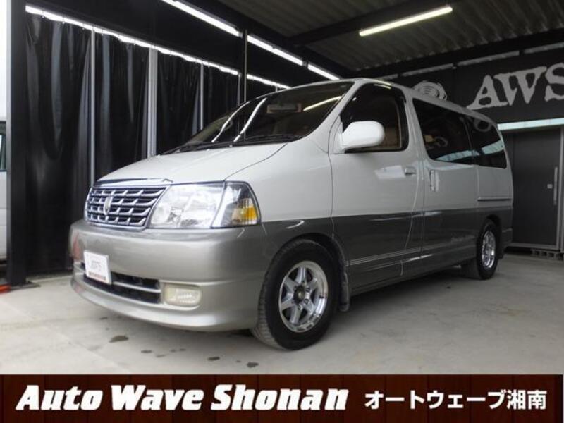 TOYOTA GRAND HIACE