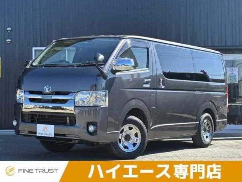 TOYOTA HIACE VAN