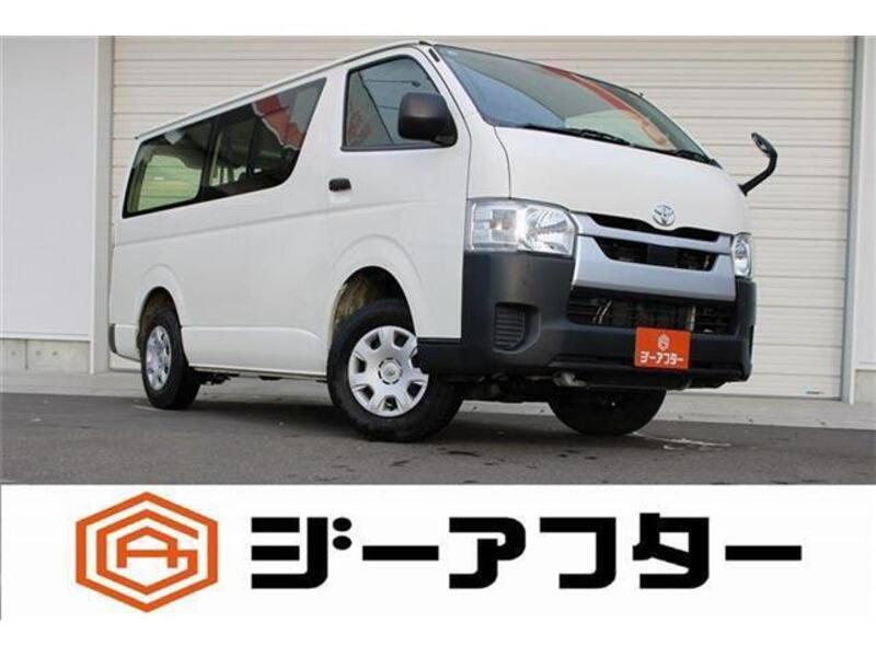 TOYOTA HIACE