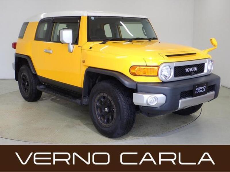 TOYOTA FJ CRUISER