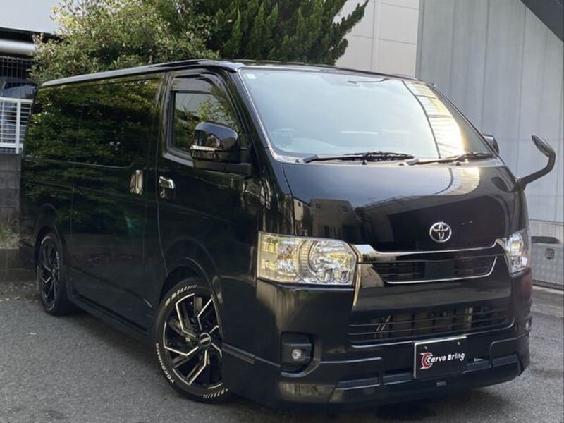 TOYOTA HIACE VAN