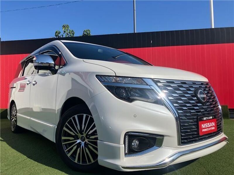 NISSAN ELGRAND