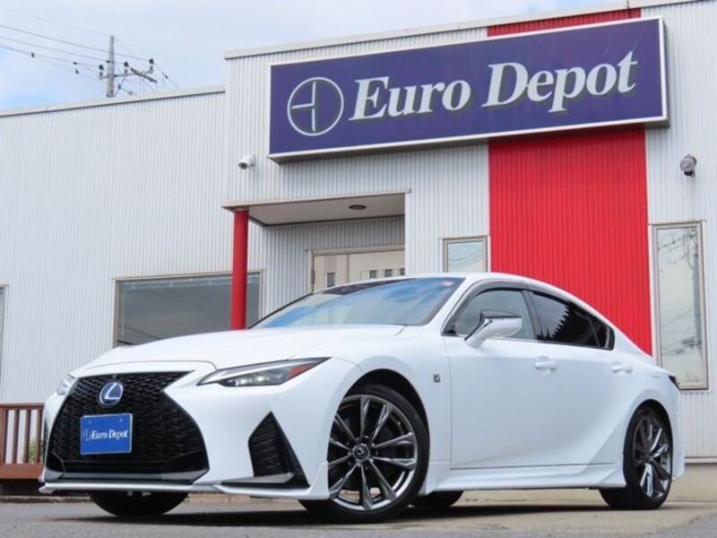 LEXUS IS