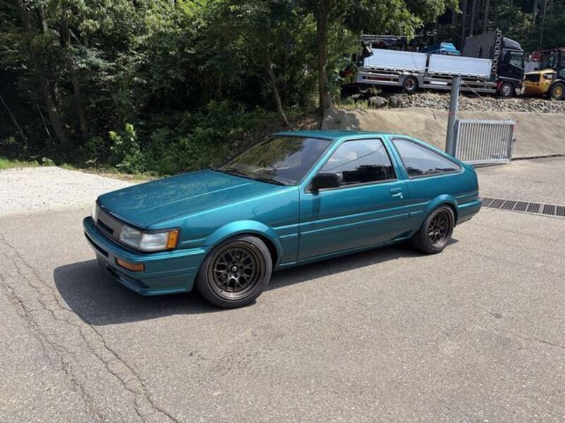 TOYOTA COROLLA LEVIN
