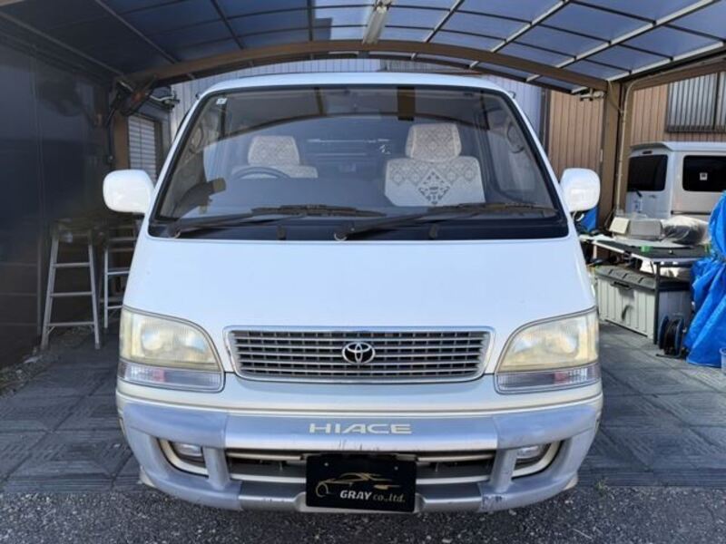 TOYOTA HIACE