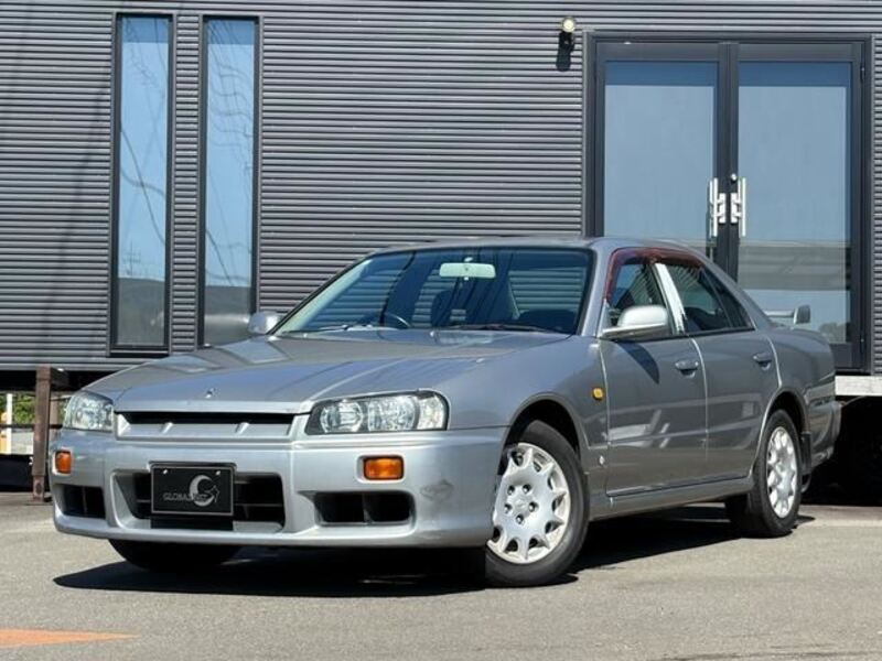 NISSAN SKYLINE
