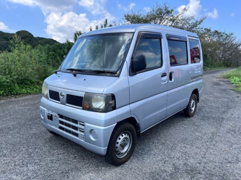 NISSAN CLIPPER VAN
