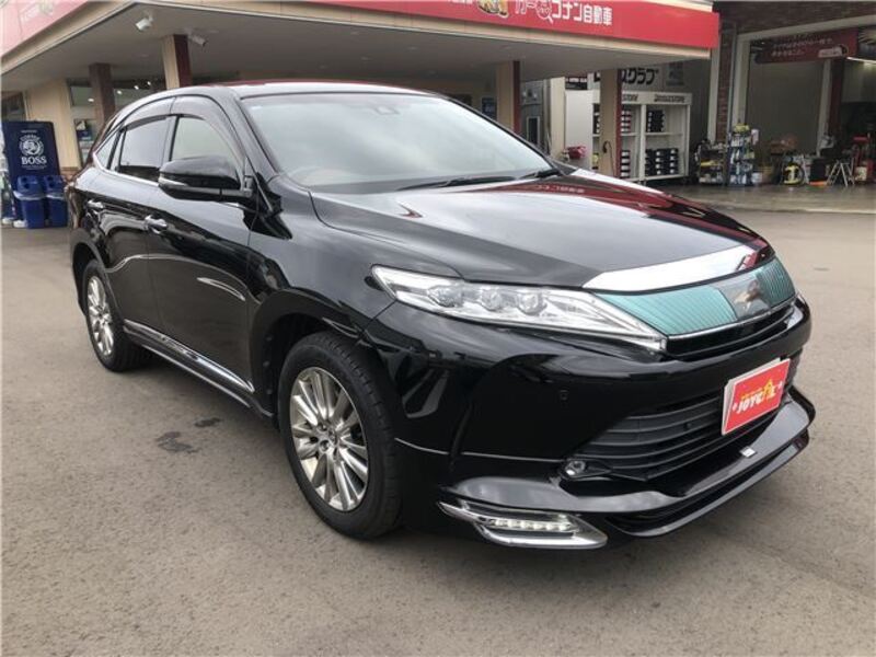 TOYOTA HARRIER