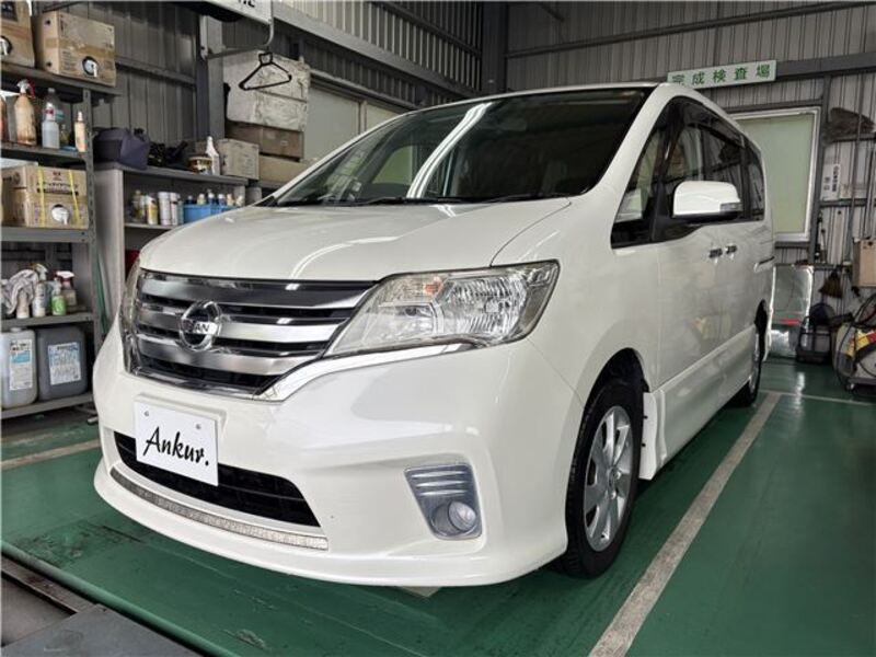 NISSAN SERENA