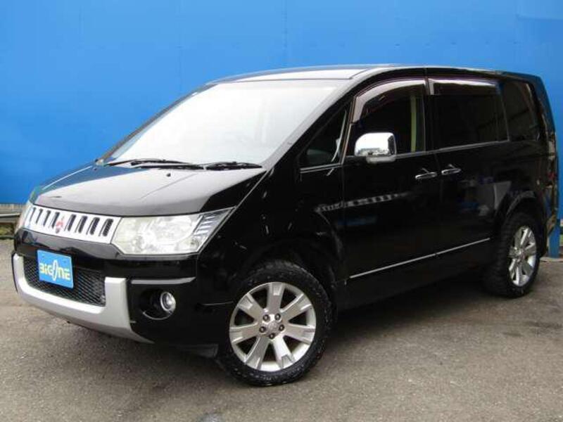 MITSUBISHI DELICA D5