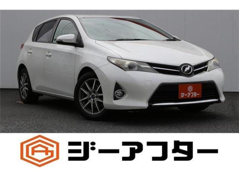 TOYOTA AURIS