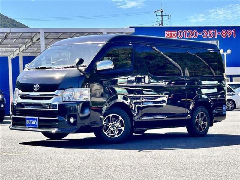 TOYOTA HIACE