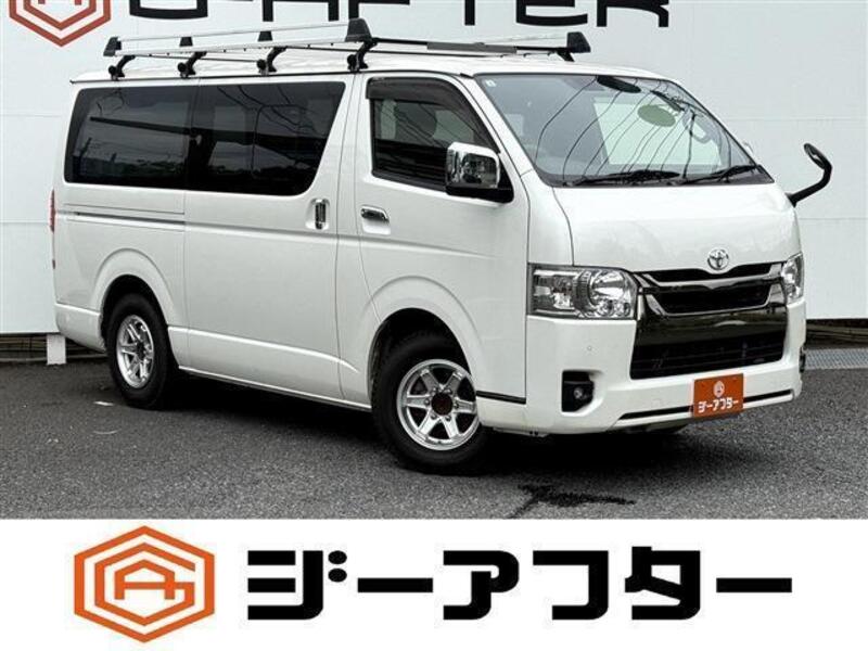 TOYOTA HIACE