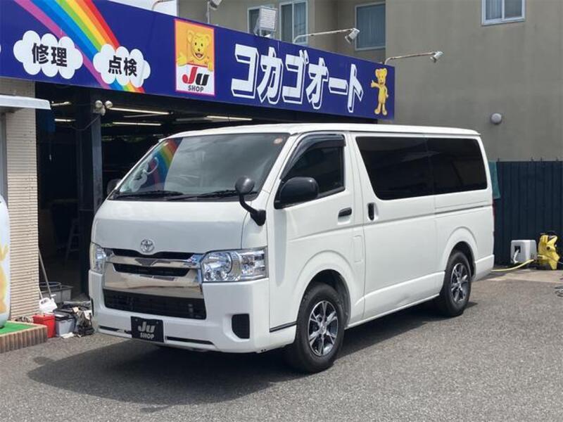 TOYOTA HIACE VAN