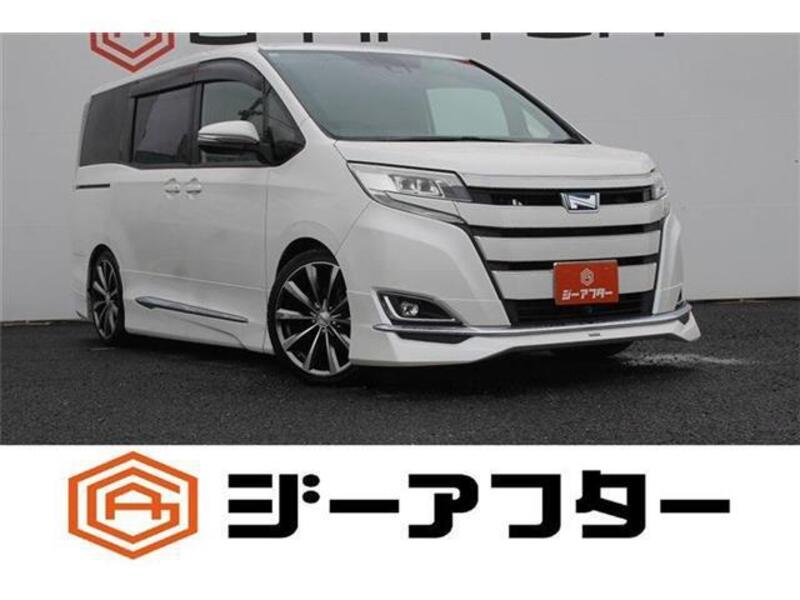 TOYOTA NOAH