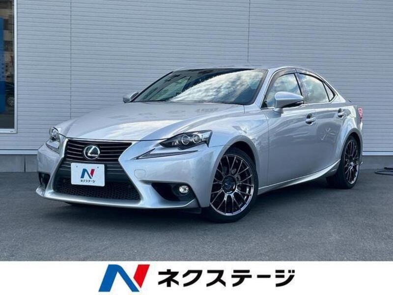 LEXUS IS