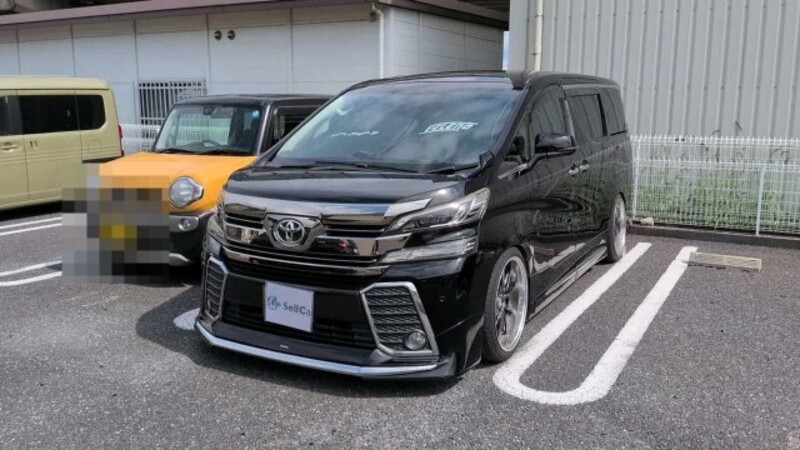 TOYOTA VELLFIRE