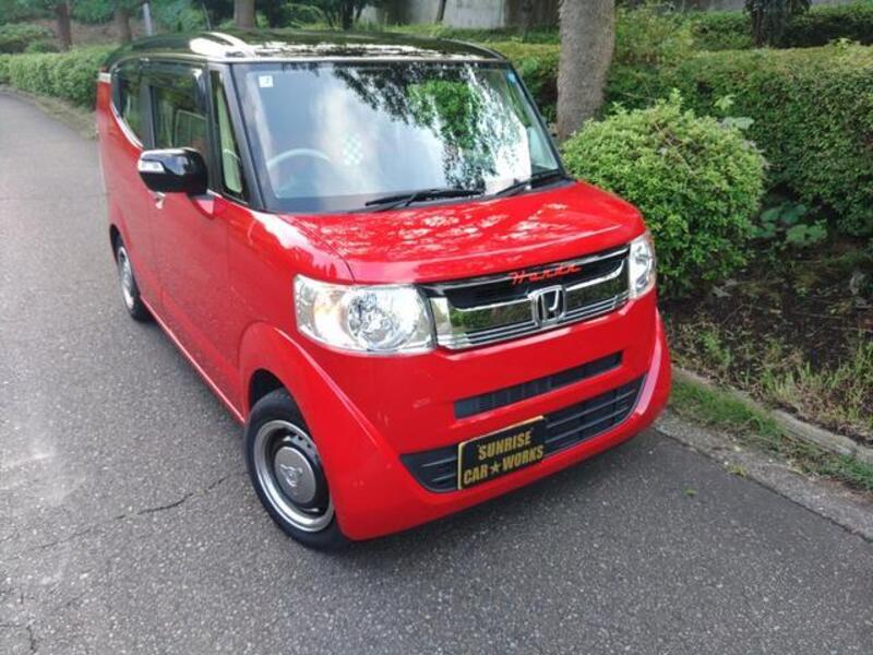 HONDA N BOX SLASH