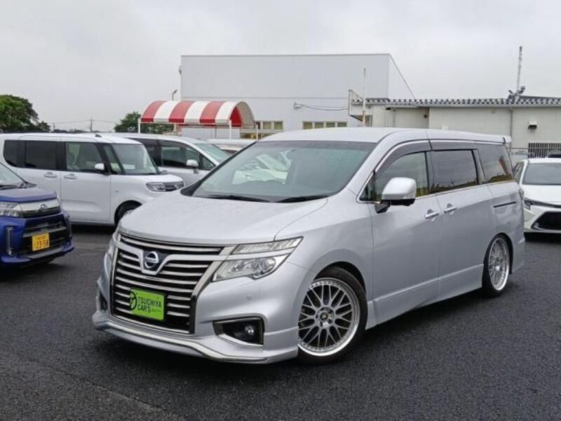 NISSAN ELGRAND