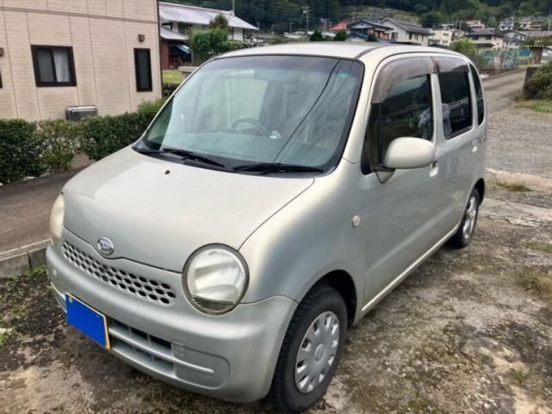 DAIHATSU MOVE LATTE