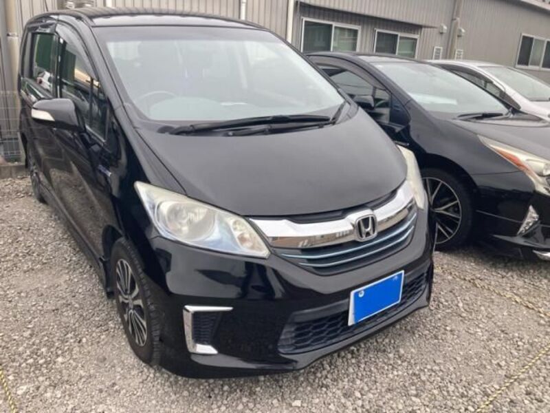 HONDA FREED HYBRID