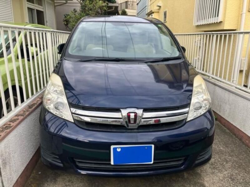 TOYOTA ISIS