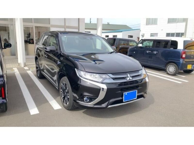 MITSUBISHI OUTLANDER PHEV