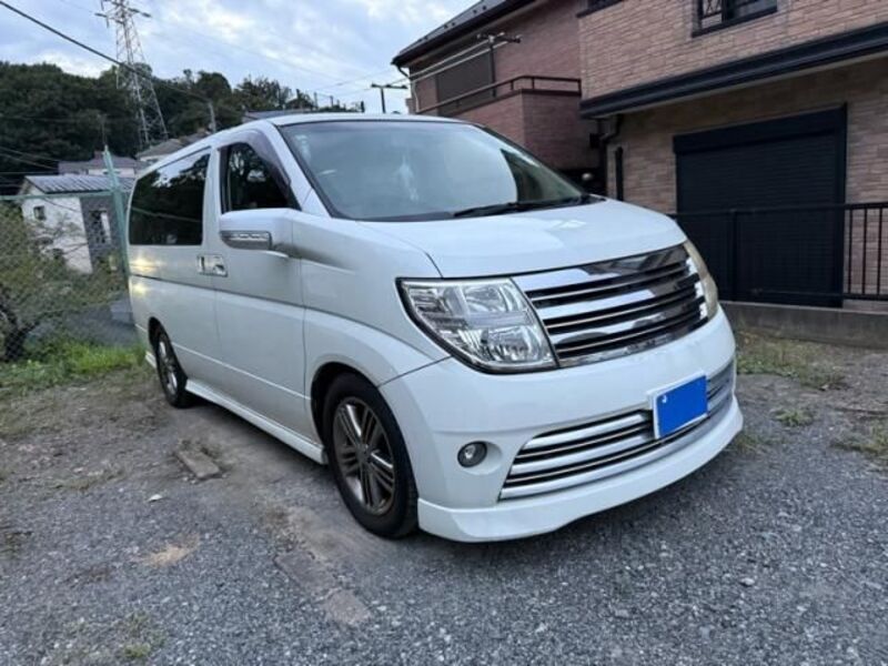 NISSAN ELGRAND