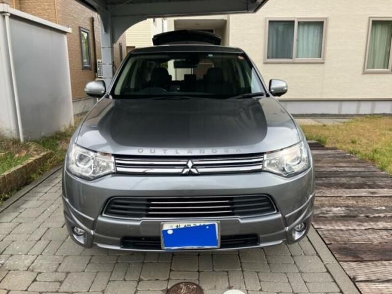 MITSUBISHI OUTLANDER PHEV