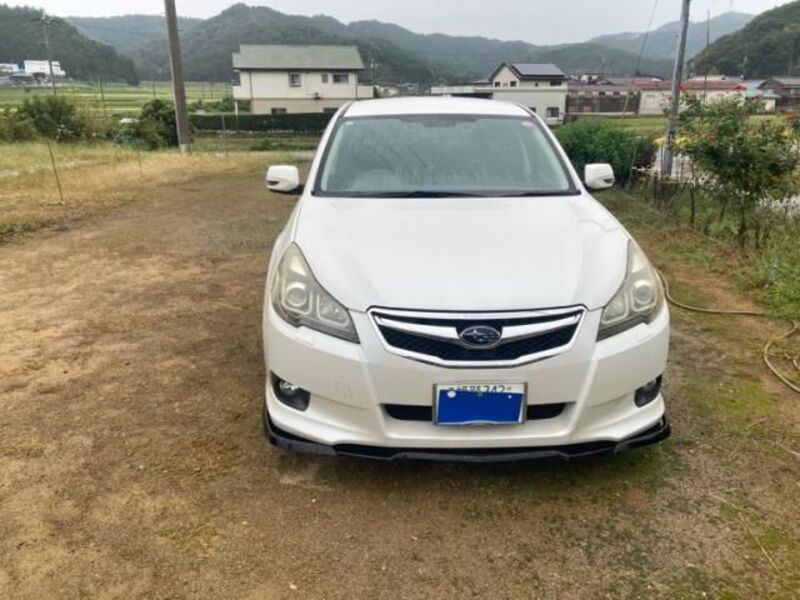 SUBARU LEGACY B4