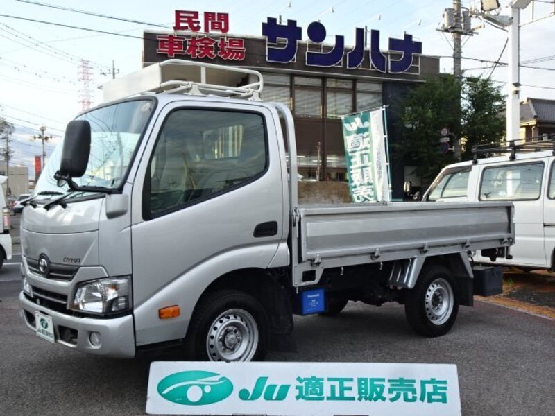 TOYOTA DYNA