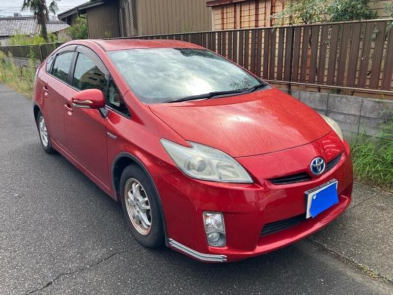 TOYOTA PRIUS