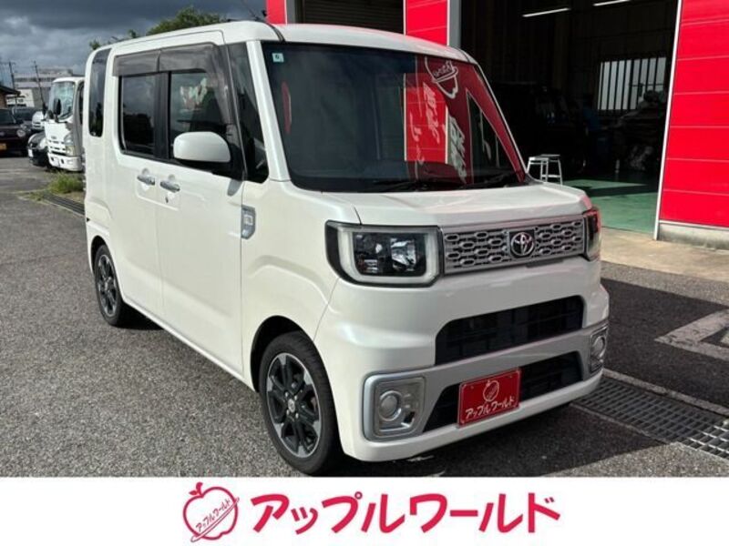 TOYOTA PIXIS MEGA