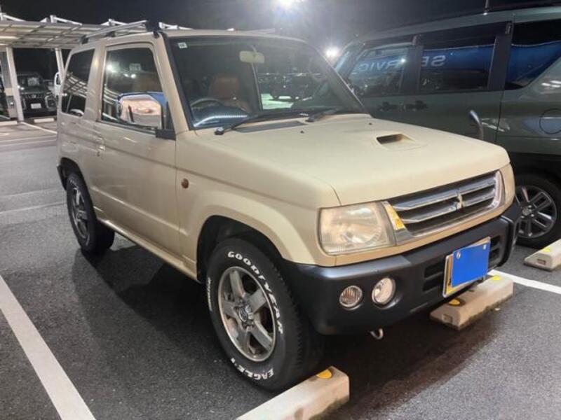 MITSUBISHI PAJERO MINI
