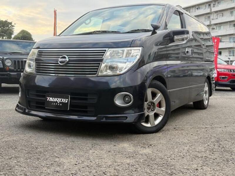 NISSAN ELGRAND