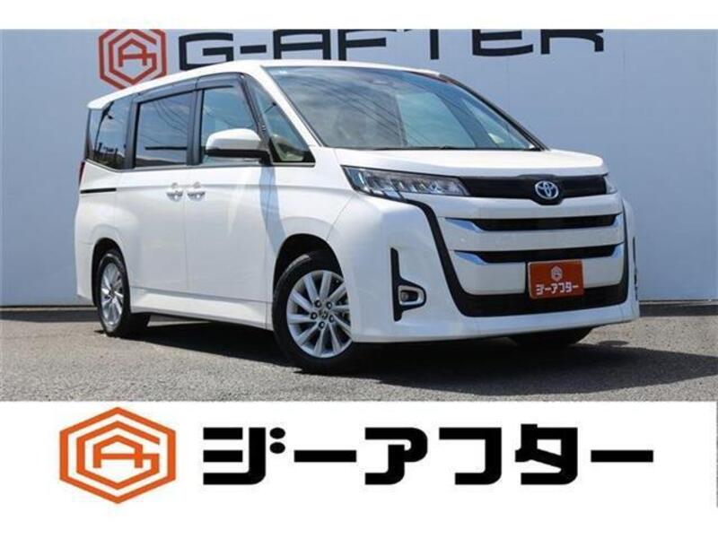 TOYOTA NOAH