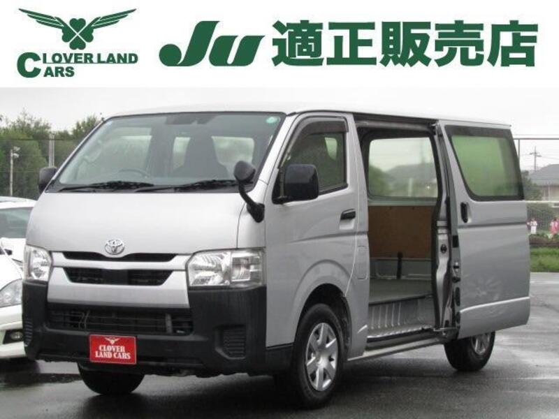 TOYOTA HIACE VAN