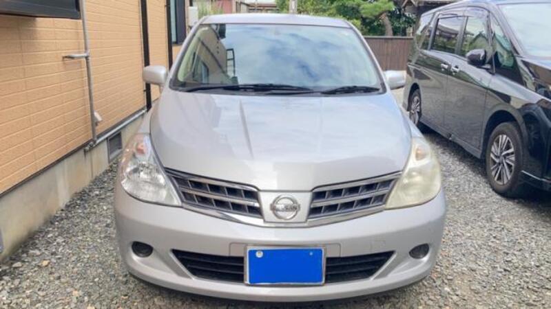 NISSAN TIIDA