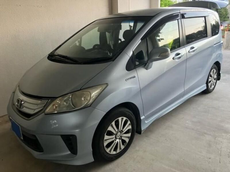 HONDA FREED HYBRID